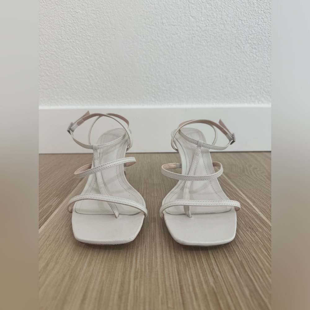 SCHUTZ White Strappy Kitten Heels Sz 7